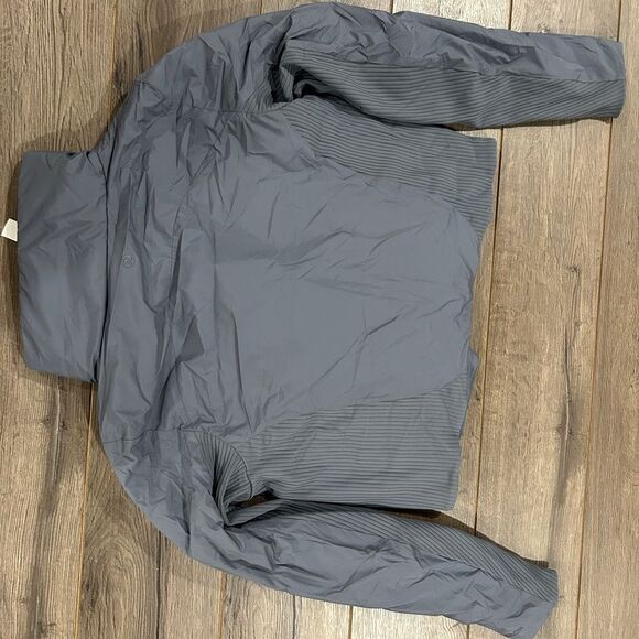 lululemon athletica Women's Gray Puffer Jacket - Picture 6 of 10
